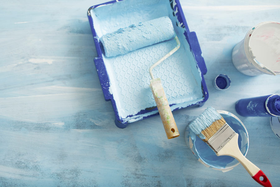 Umbau und Renovationen in Cham | Farbebehälter, Farberolle zum streichen